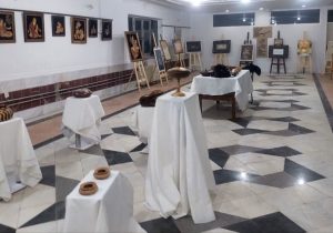 برپایی نمایشگاه آثار هنری پنج هنر‌مند در شاهین دژ