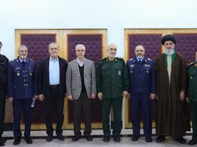 دیدار صمیمانه رئیس جمهور با فرماندهان عالی‌رتبه نیرو‌های مسلح