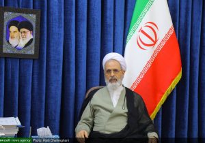 حوزه علمیه باید «مکتب اجتهاد ادبی» داشته باشد