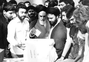 روایتی از روزی که امام راحل در قم به جمهوری اسلامی رأی داد