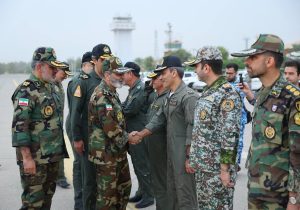 بازدید فرمانده کل ارتش از پایگاه وحدتی دزفول