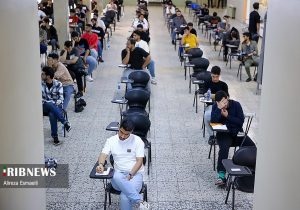 رقابت داوطلبان رشته تجربی آزمون سراسری ۱۴۰۴ آغاز شد
