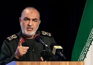 سپاه در برابر دشمن یک گام هم عقب‌نشینی نمی‌کند