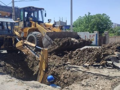 رفع شکستگی خط انتقال آب شهر محمودآباد شاهین دژ