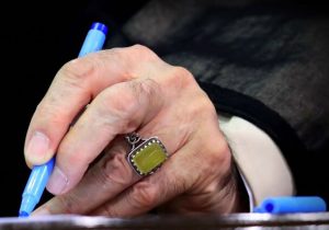 تقریظ رهبر انقلاب اسلامی بر کتاب «روح‌الله» منتشر می‌شود