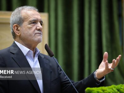 نبود فضای آموزشی در ایران غیرقابل‌قبول است