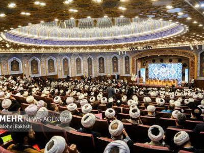 ۷ نکته کلیدی در منشور رهبری به حوزه‌های علمیه