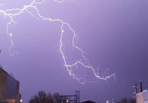 رگبار و رعد و برق در ۲۴ استان