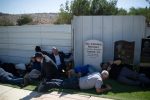صهیونیست‌ها برسر پناهگاه به جان هم افتادند