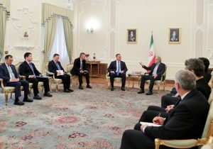 دکتر پزشکیان: کشورهای اسلامی با اشتراک‌گذاری ظرفیت‌ها می‌توانند توسعه، پیشرفت و رفاه را برای جوامع خود رقم بزنند