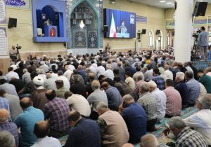 عاشورا درس ایستادگی را به ملت بزرگ ایران آموخته است