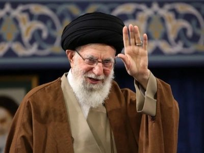 بیانیه ۱۰۲ استاد سطوح عالی حوزه علمیه قم در حمایت از امام خامنه‌ای