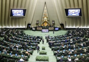 نمایندگان مجلس از پاسخ های وزیر ارشاد قانع نشدند