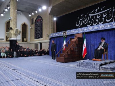 رهبر انقلاب: باید از خدمتگزاران کشور بویژه رئیس جمهور پرکار و پرتلاش حمایت شود