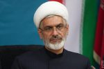 زحمات خبرنگاران بالاتر از زحمات رزمندگان نباشد کمتر نیست