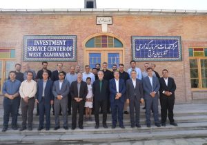 بازدید رئیس‌جمهور از مرکز خدمات سرمایه‌گذاری آذربایجان‌غربی